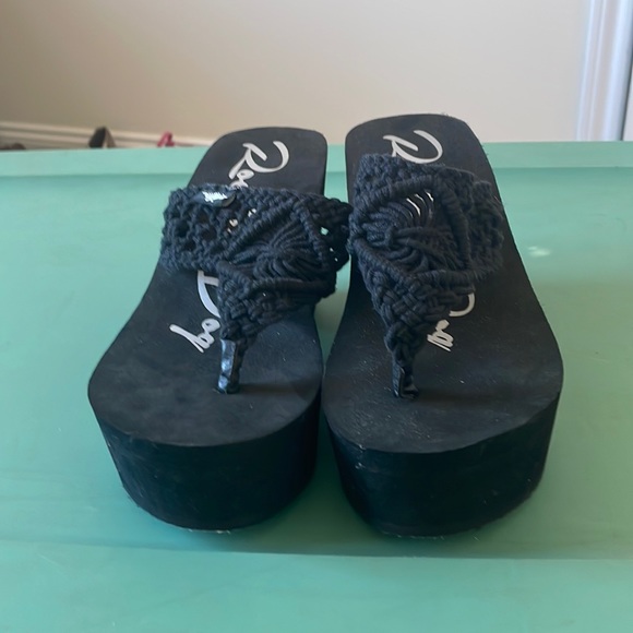 Rocket Dog Shoes Rocket Dog Flip Flops Poshmark